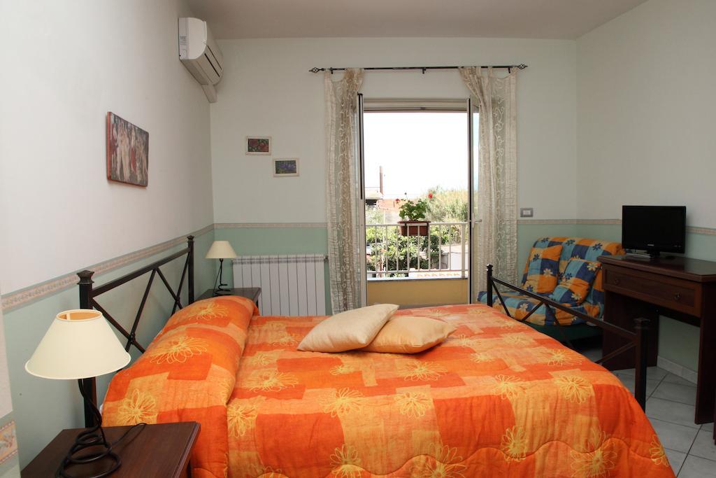Bed And Breakfast Gigi Фурчи-Сикуло Номер фото